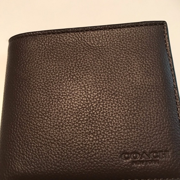 NWT Coach Men’s Double Billfold Wallet - Picture 6 of 6
